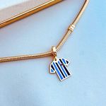 https___www_joiasparatorcedores_com_br_berloque-camiseta-do-gremio-folheado-em-ouro-18k.jpg