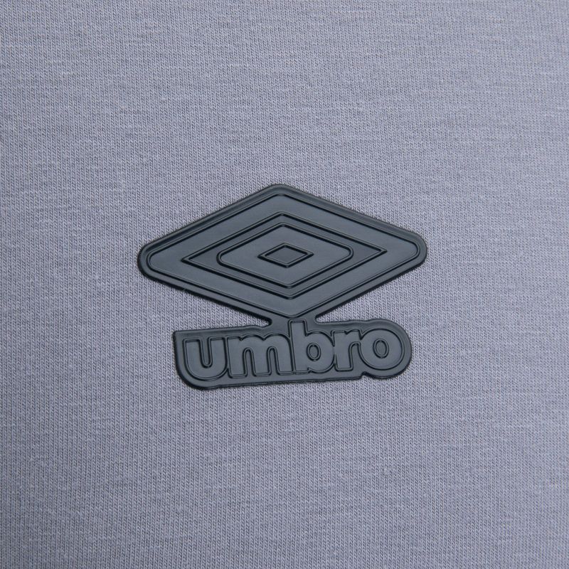 Camisa_Masc_Concentracao_2025_CnzPto_1292942_Detalhe_Umbro.jpg