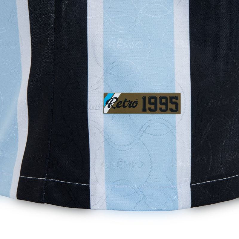 Camiseta_Fem_Retro_Renner_1995_1025098_Detalhe_Etiqueta.jpg