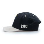 Bone_Preto_Areia_Simbolo_Bordado_GRE368_Lateral.jpg